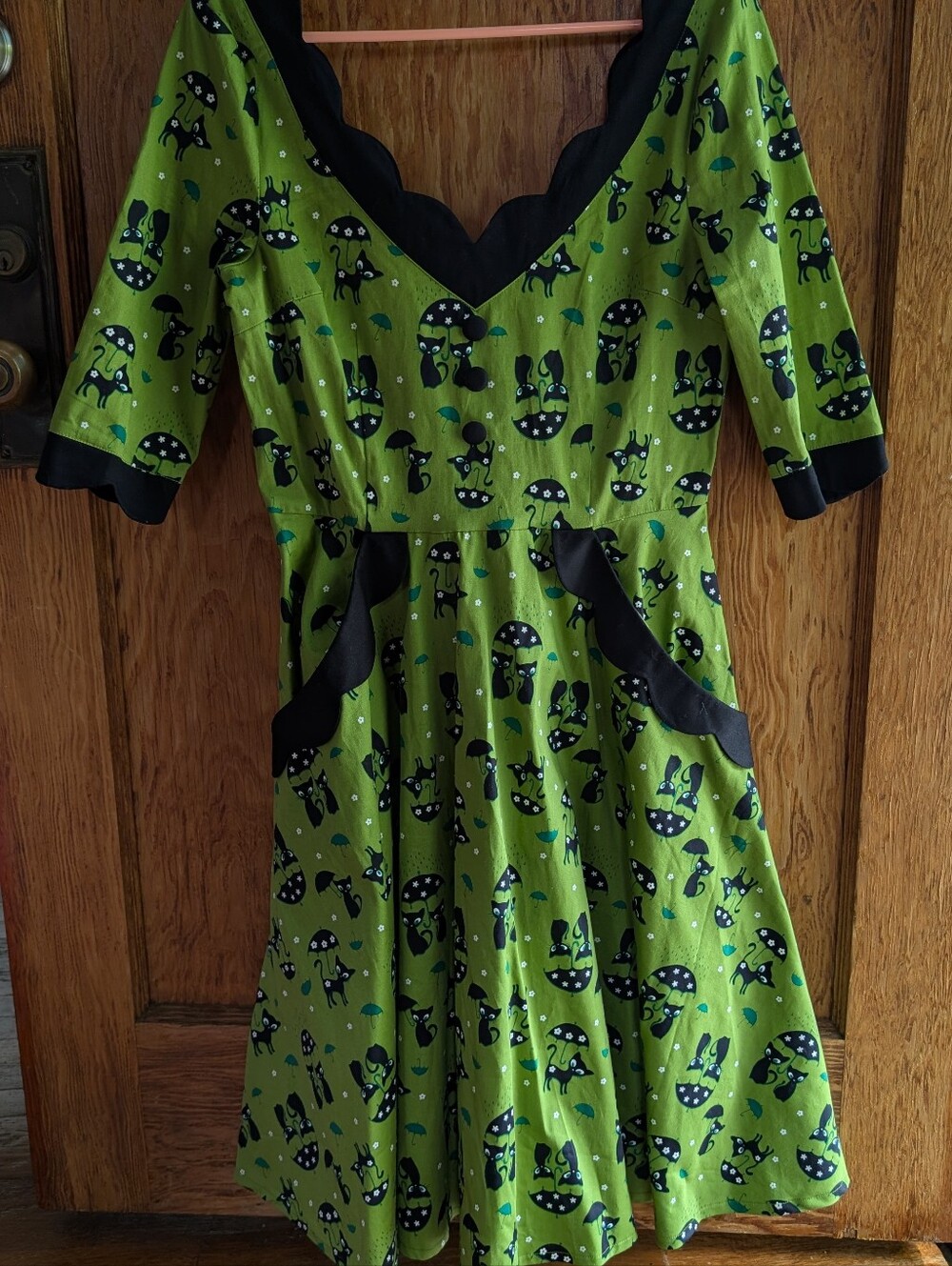 Voodoo Vixen Black and Green Retro Dress - Cats And Umbrellas